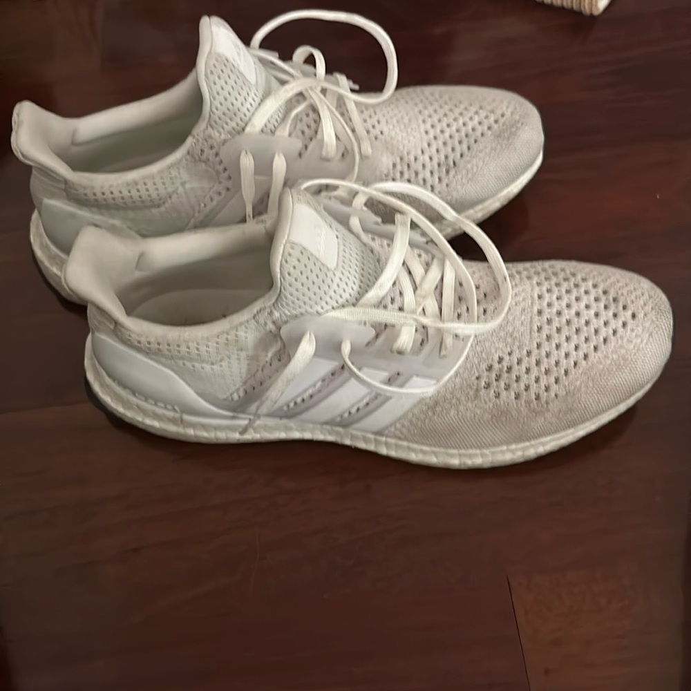 mens used ultra boost (can be washed to be cleaned)